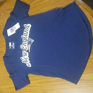 New England Patriots women's t-shirt rolled sleeves